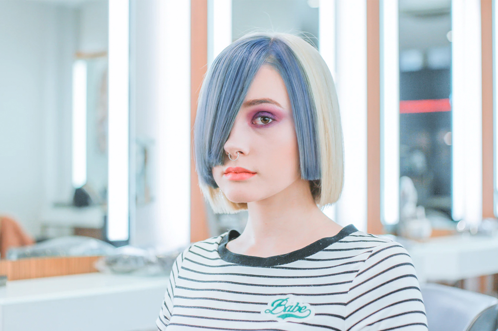 Corte bob con raya en medio