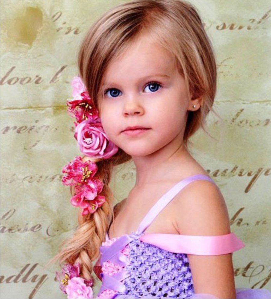 niña con peinado con trenza en Las Palmas de Gran Canaria